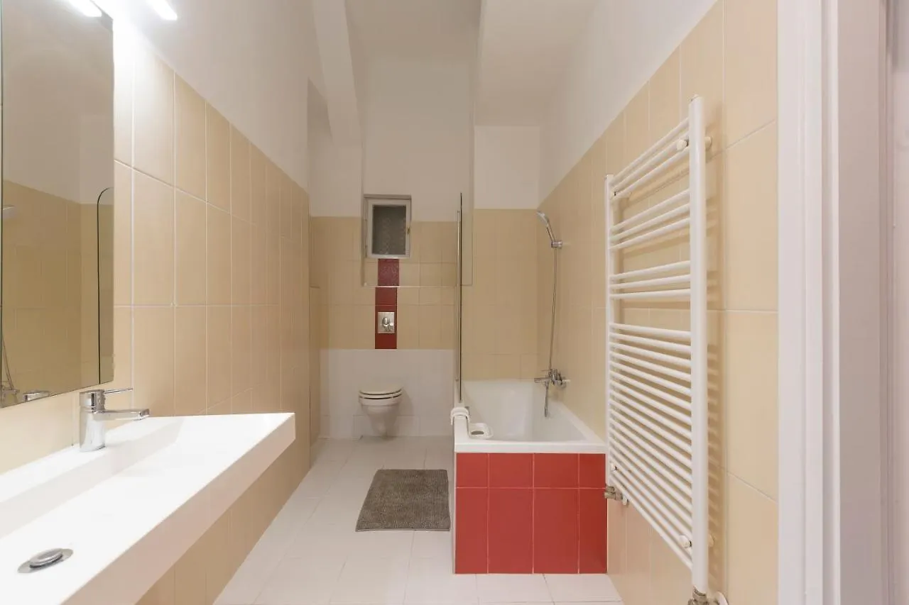 Luxurious Art Deco Residence In The Heart Of Budapest Ungern