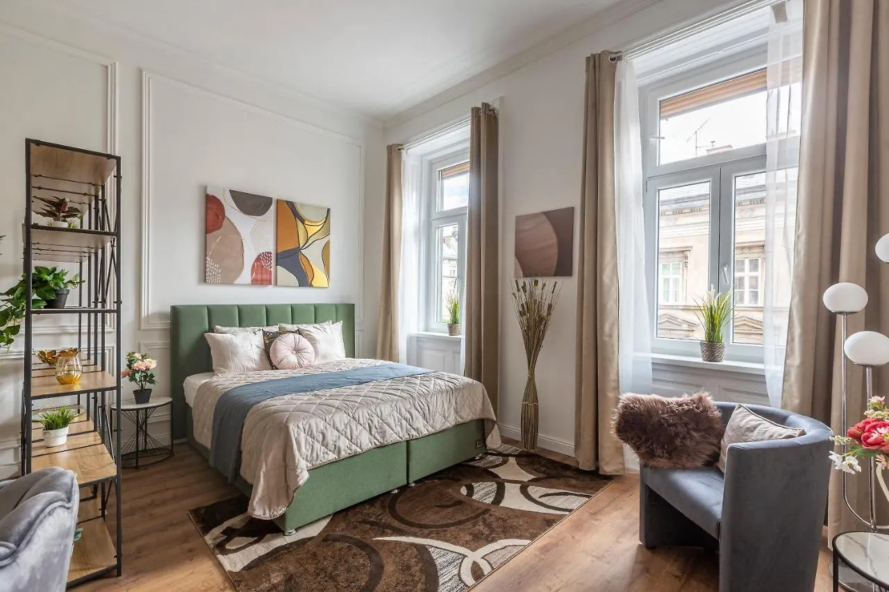 Luxurious Art Deco Residence In The Heart Of Budapest Apartment