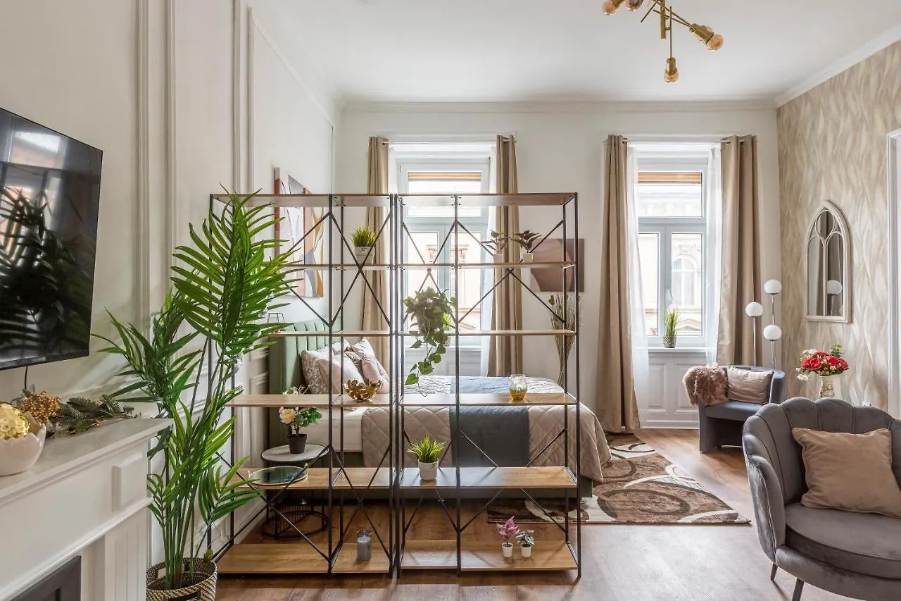 Luxurious Art Deco Residence In The Heart Of Budapest