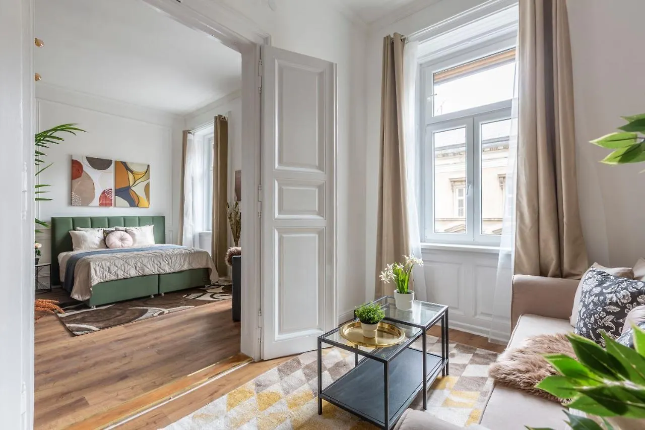 Luxurious Art Deco Residence In The Heart Of Budapest 0*,