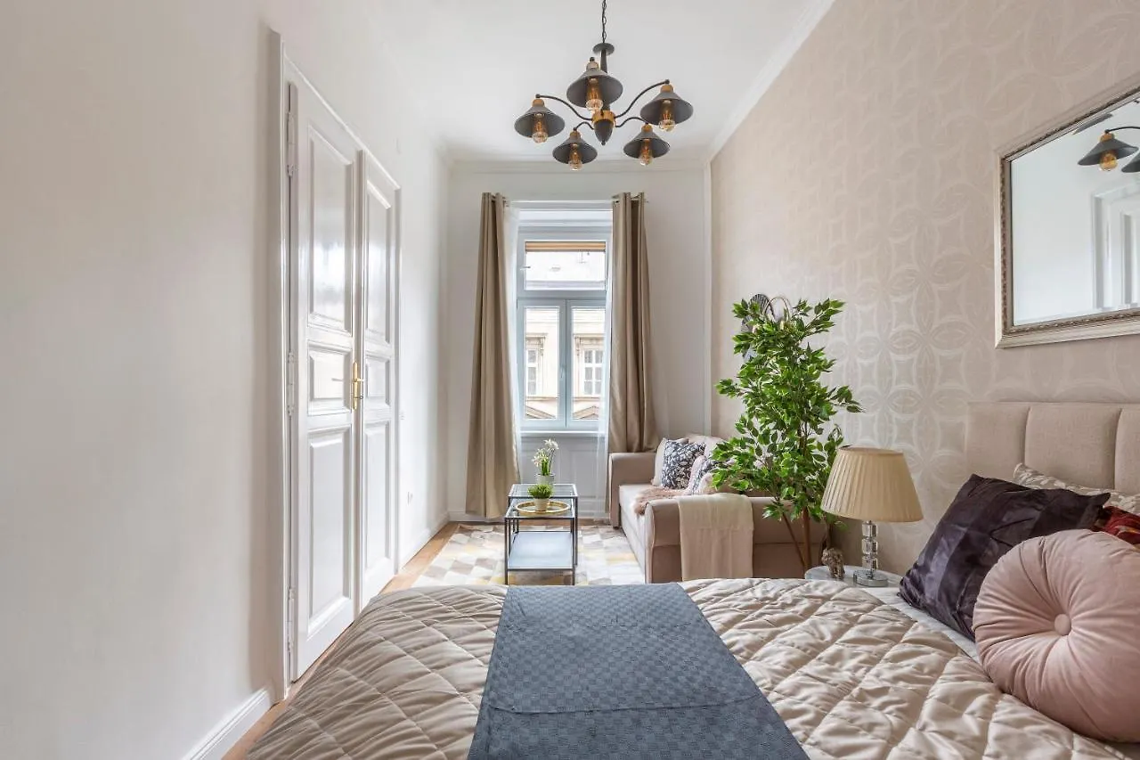 Luxurious Art Deco Residence In The Heart Of Budapest