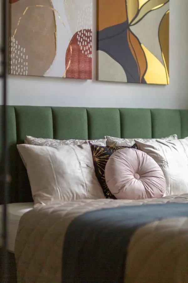 Luxurious Art Deco Residence In The Heart Of Budapest Apartment